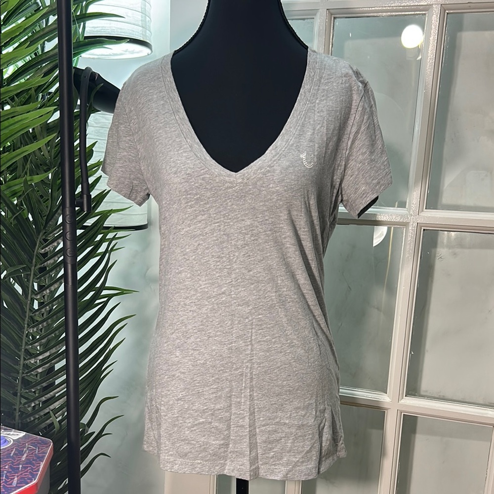True Religion Gray Fitted V-Neck Short Sleeve Tee
